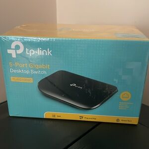 NEW TP-Link 5 Port Gigabit Ethernet Network Switch (TL-SG1005D) - Plug & Play